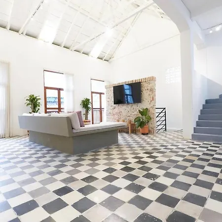 Casa Bruna, Aldaba Selection *