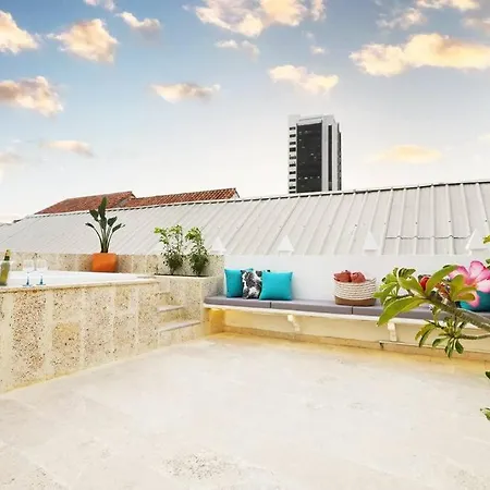 Casa Bruna, Aldaba Selection *